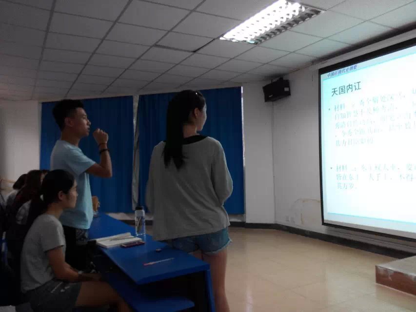我的课堂我做主——bb贝博艾弗森官方网站青年教师积极探索互动教学新方式