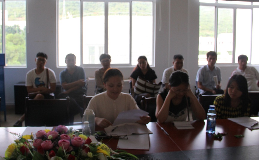 bb贝博艾弗森官方网站召开“师德师风建设”座谈会，签署《师德承诺书》